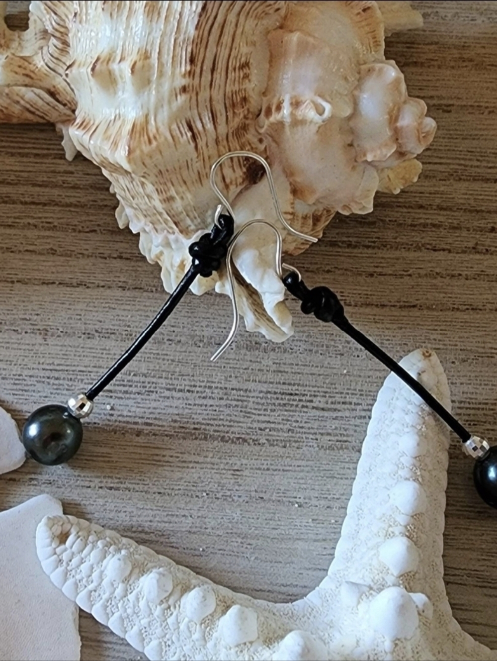 Dainty black tahitian pearl and supple natural black leather sterling silver